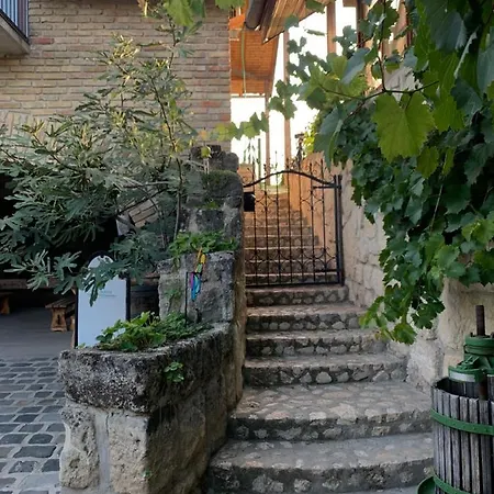 Buzal-morocza Pinceszet Es Szallashely Bed & Breakfast Etyek