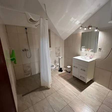 ベッド・アンド・ブレックファスト Buzal-morocza Pinceszet Es Szallashely エチャク